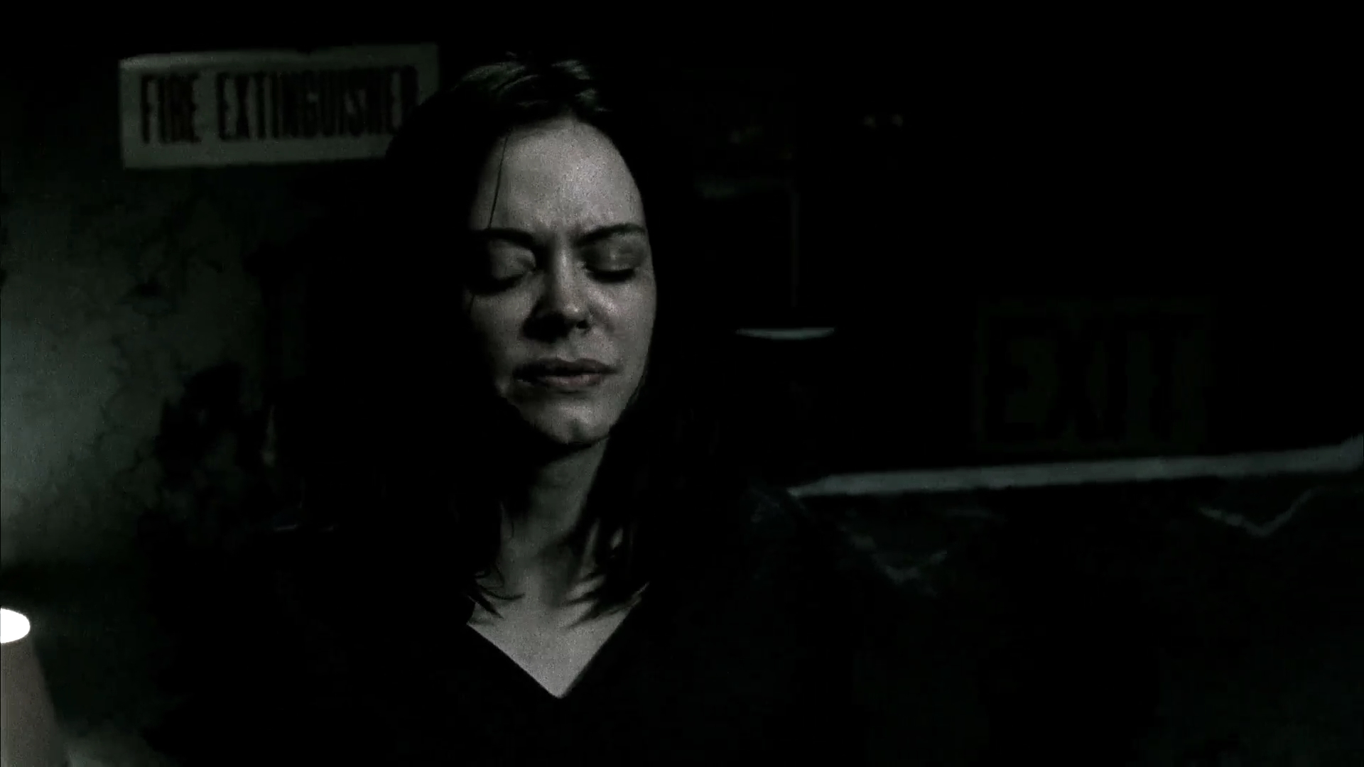 Charmed-Online-dot-NL-DeadAwake2343.jpg Charmed-Online-dot-NL-DeadAwake2343.jpg