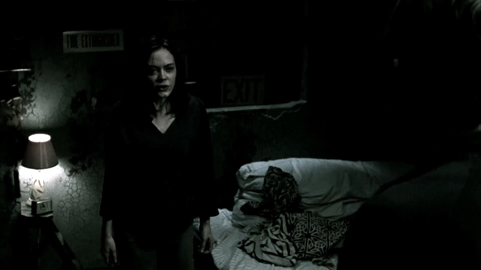 Charmed-Online-dot-NL-DeadAwake2357.jpg
