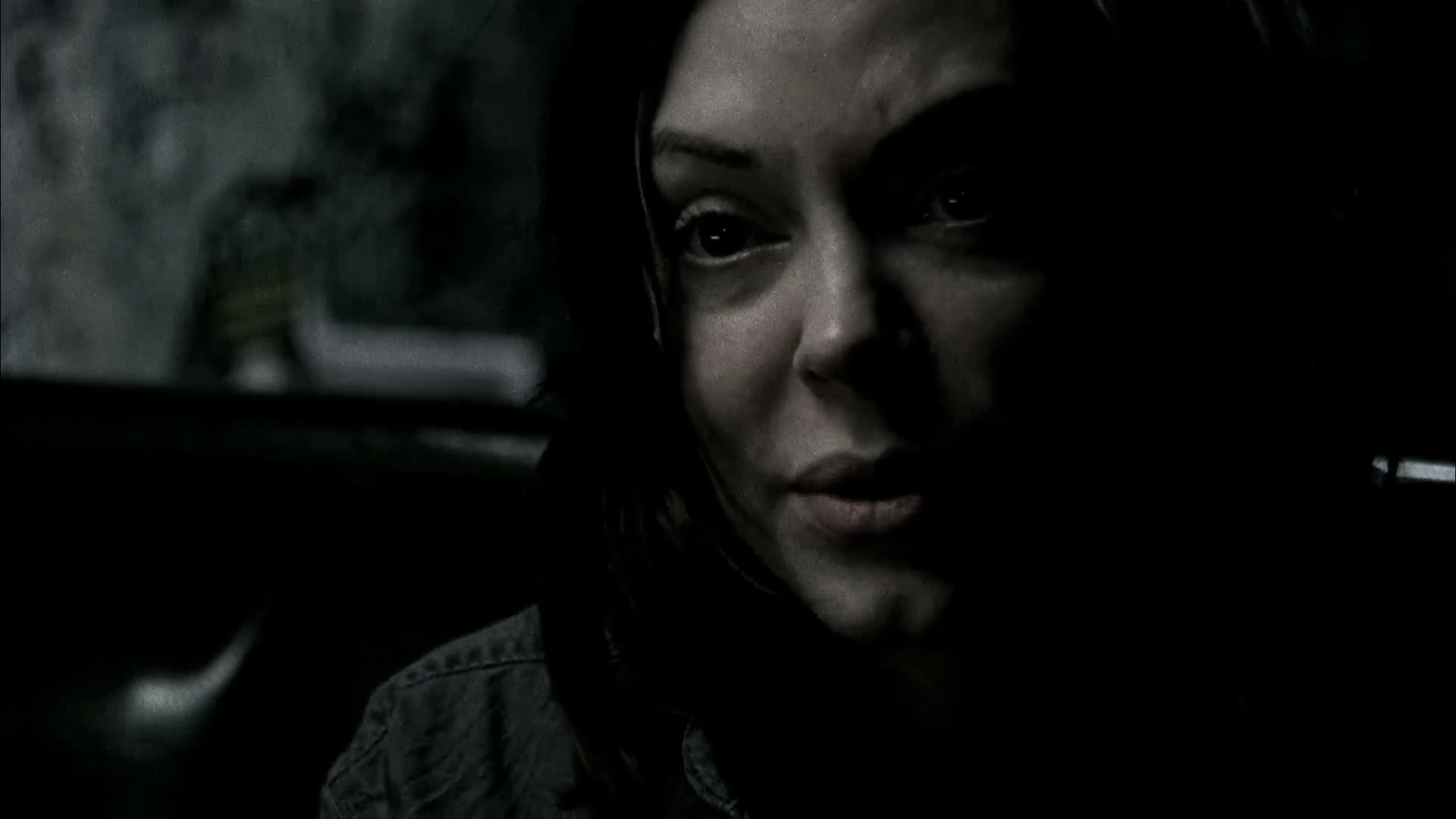 Charmed-Online-dot-NL-DeadAwake2517.jpg