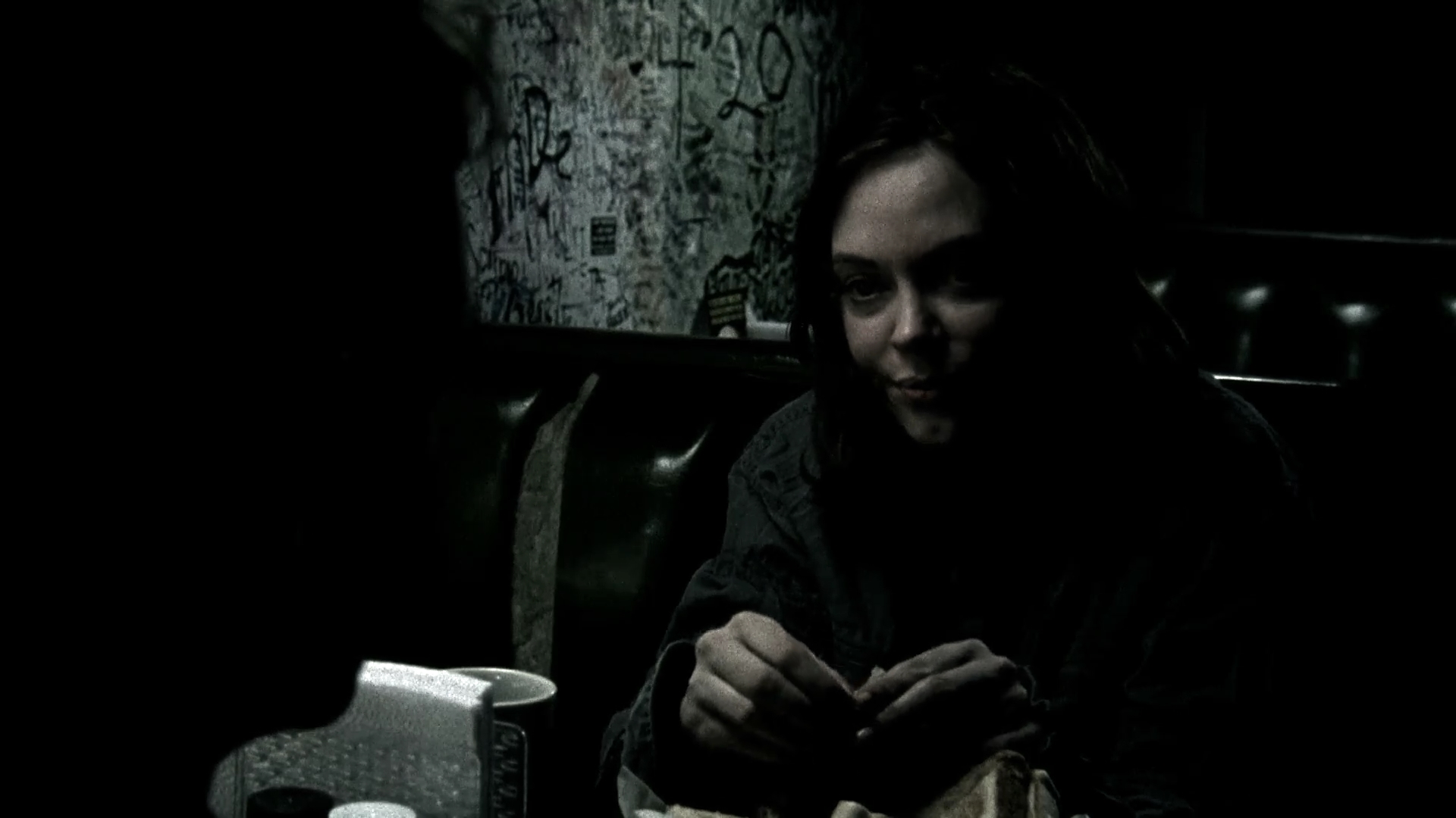 Charmed-Online-dot-NL-DeadAwake2522.jpg