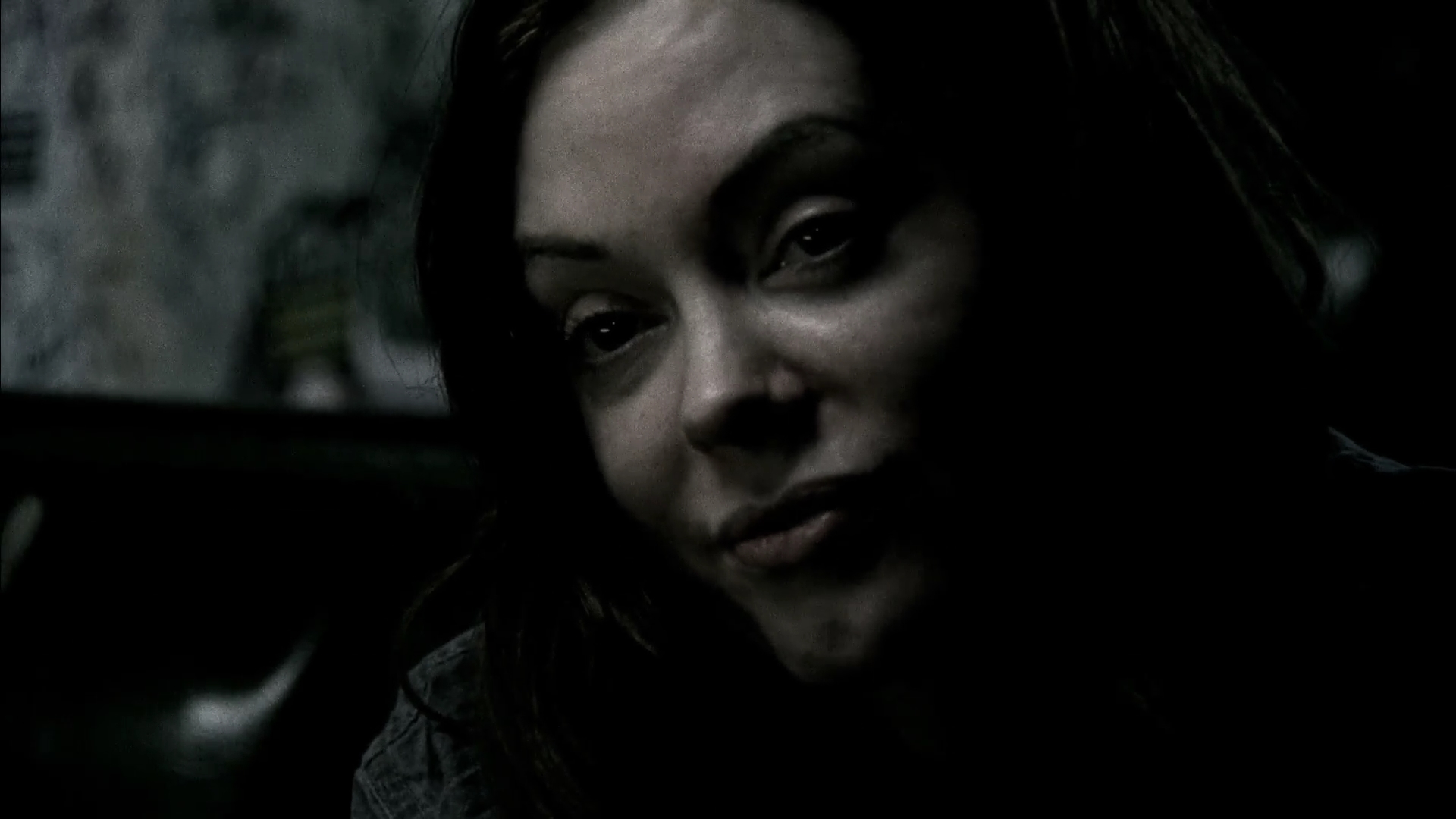 Charmed-Online-dot-NL-DeadAwake2570.jpg
