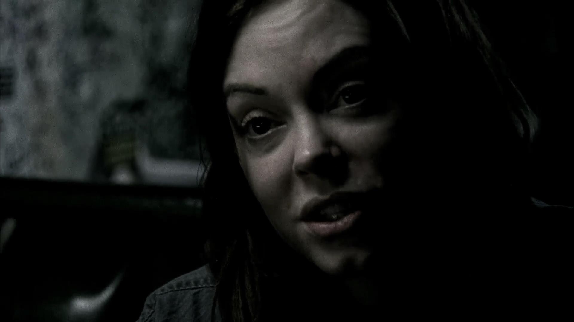 Charmed-Online-dot-NL-DeadAwake2588.jpg