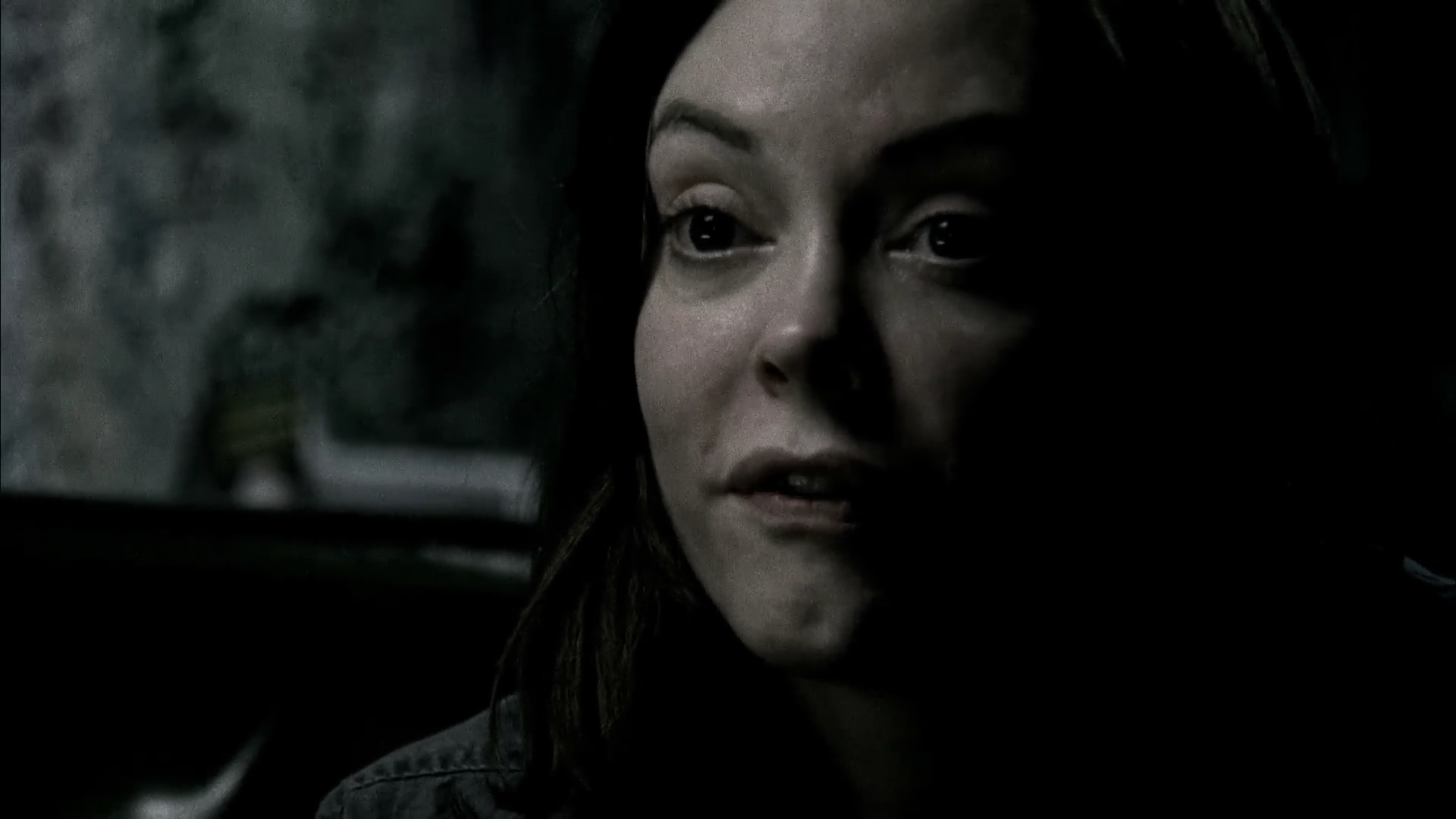 Charmed-Online-dot-NL-DeadAwake2594.jpg