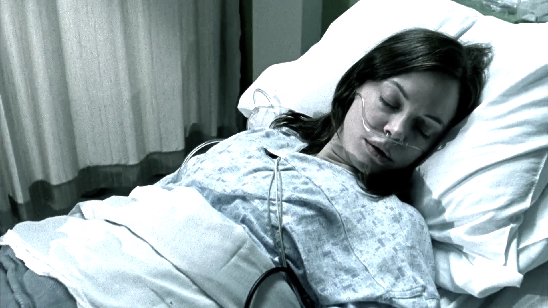 Charmed-Online-dot-NL-DeadAwake2816.jpg