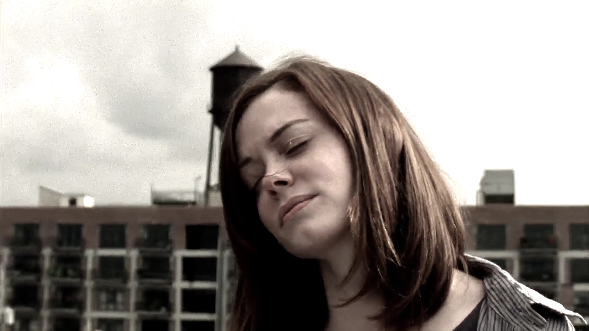 Charmed-Online-dot-NL-DeadAwake4688.jpg Charmed-Online-dot-NL-DeadAwake4688.jpg