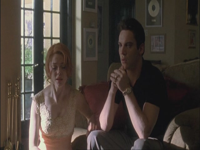 Charmed-Online-dot-net_Elvis7225.jpg