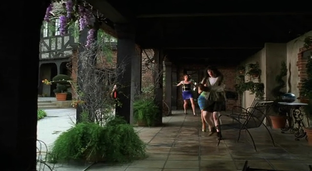 Charmed-Online-dot-net_Jawbreaker3428.jpg