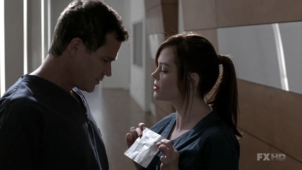 Charmed-Online-dot-NL-NipTuck6x01-1184.jpg