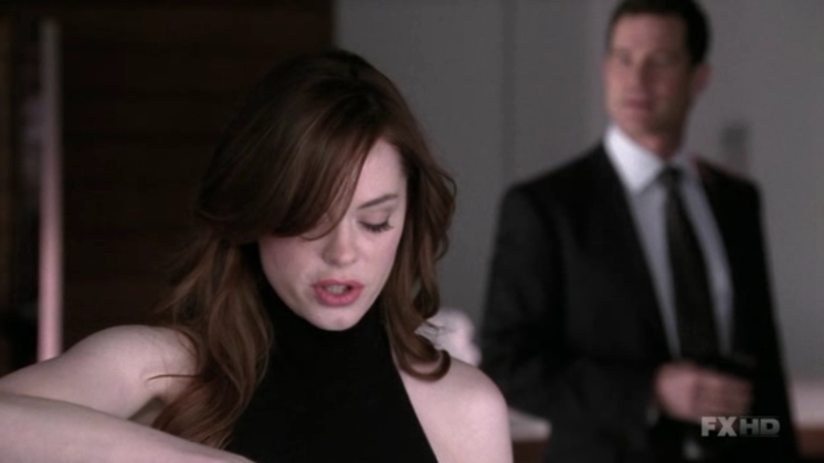 Charmed-Online-dot-NL-NipTuck6x02-0800.jpg