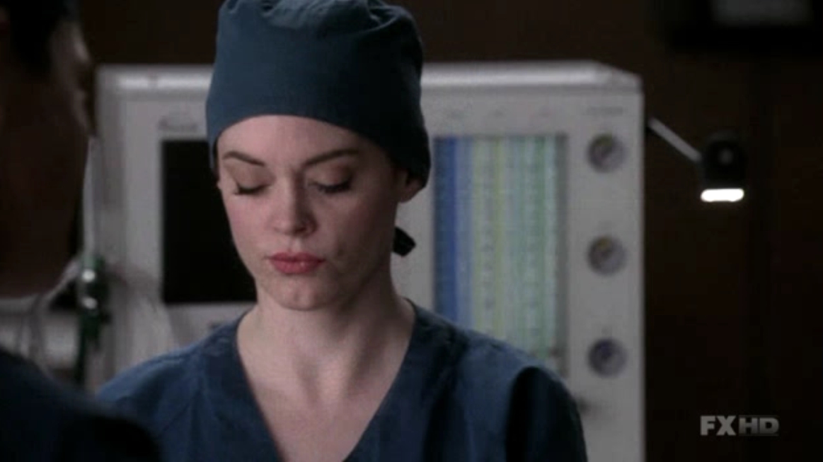 Charmed-Online-dot-NL-NipTuck6x02-1801.jpg