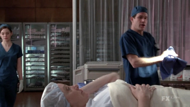 Charmed-Online-dot-NL-NipTuck6x03-0786.jpg