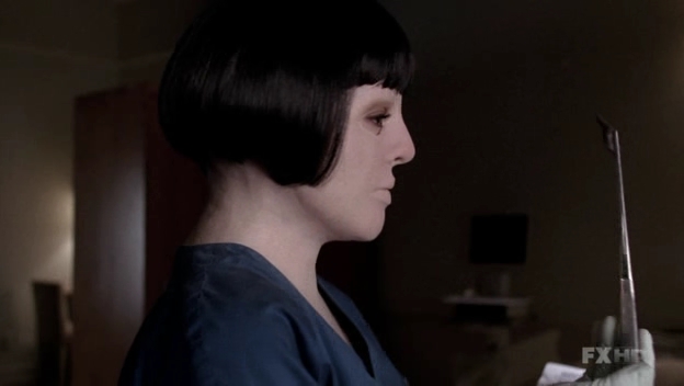 Charmed-Online-dot-NL-NipTuck6x03-1982.jpg