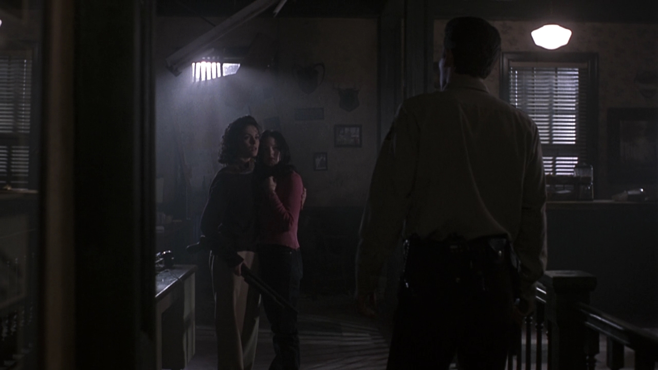 Charmed-Online-dot-NL-Phantoms2410.jpg