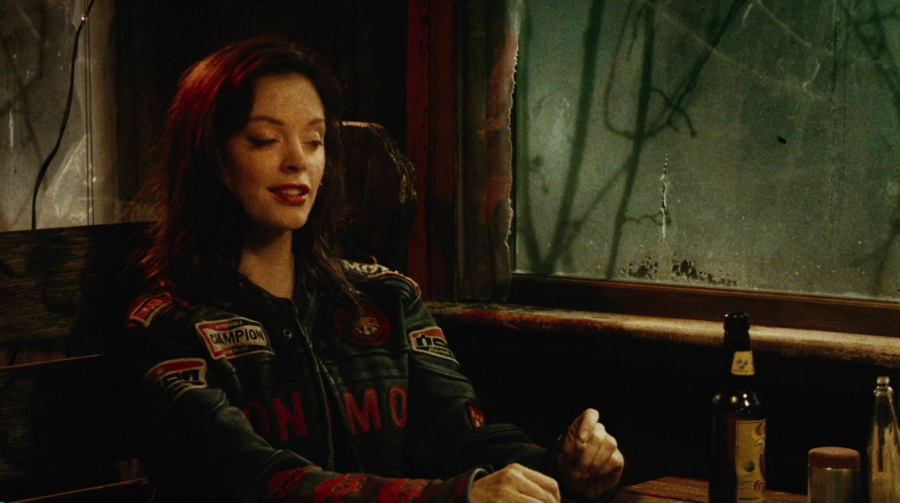 Charmed-Online-dot-net_PlanetTerror1174.jpg