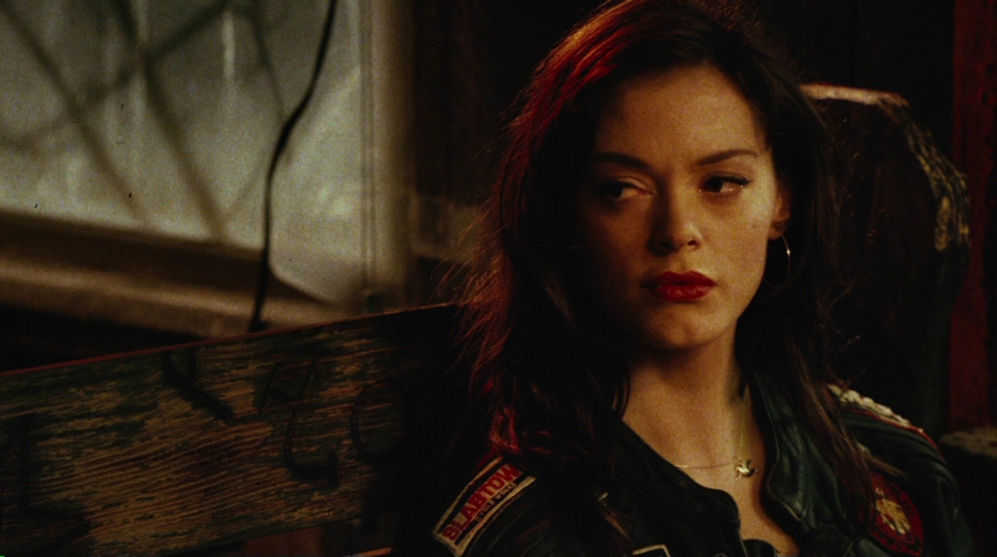 Charmed-Online-dot-net_PlanetTerror1245.jpg
