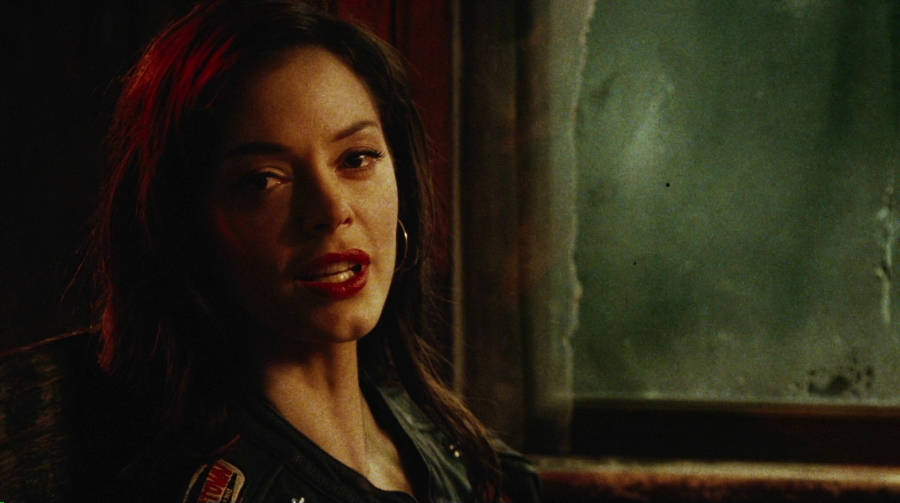 Charmed-Online-dot-net_PlanetTerror1262.jpg