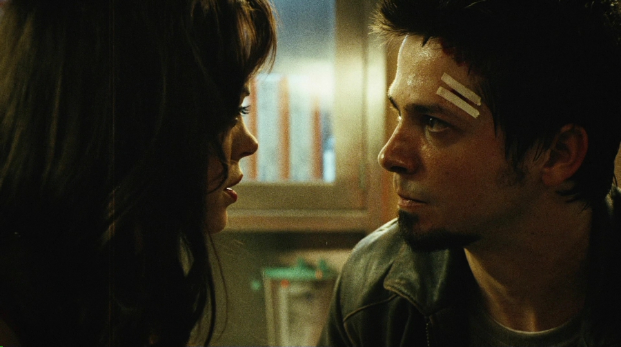 Charmed-Online-dot-net_PlanetTerror3143.jpg