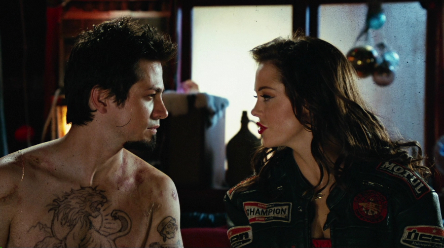 Charmed-Online-dot-net_PlanetTerror3762.jpg