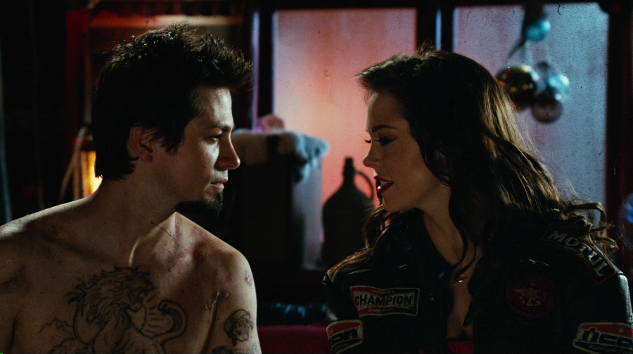Charmed-Online-dot-net_PlanetTerror3763.jpg