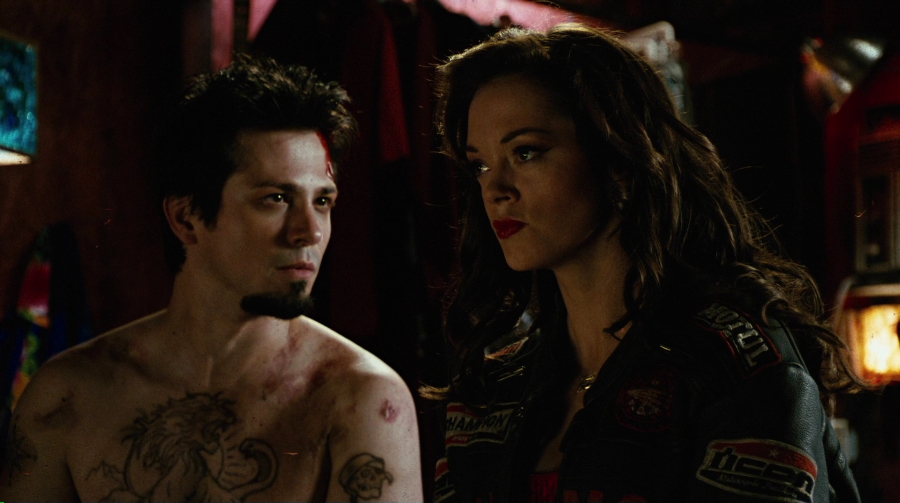 Charmed-Online-dot-net_PlanetTerror3769.jpg