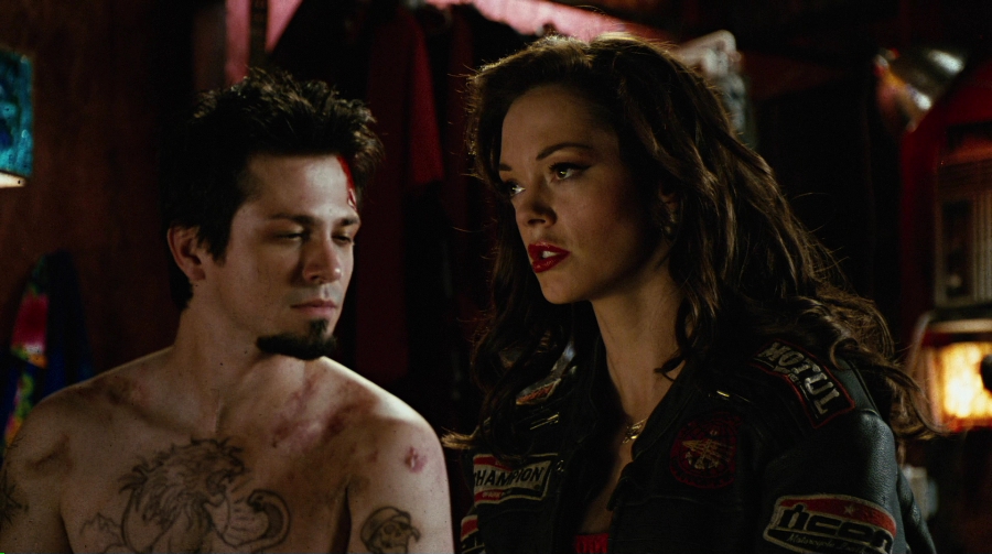 Charmed-Online-dot-net_PlanetTerror3772.jpg