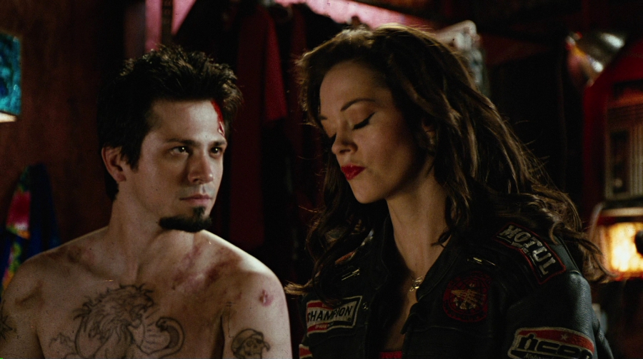 Charmed-Online-dot-net_PlanetTerror3775.jpg