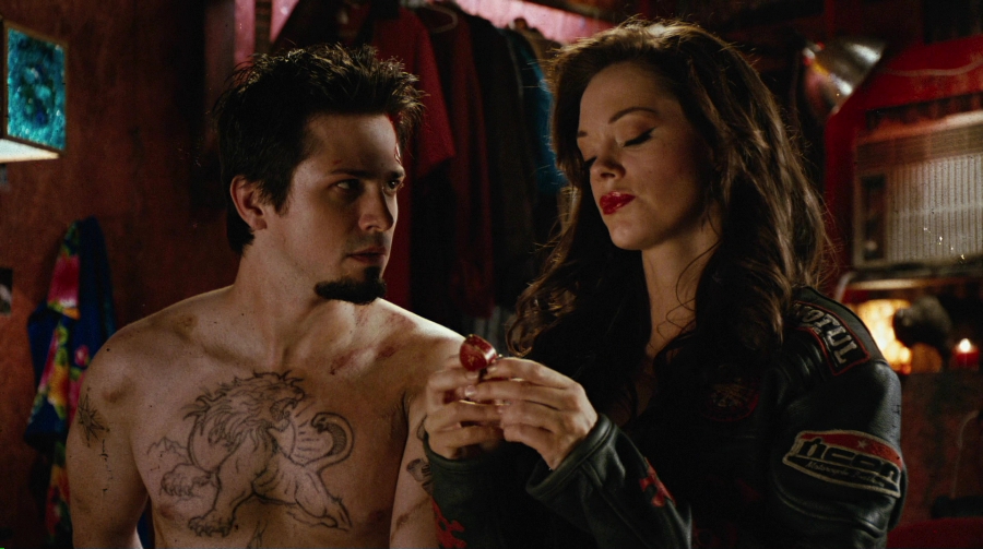 Charmed-Online-dot-net_PlanetTerror3801.jpg