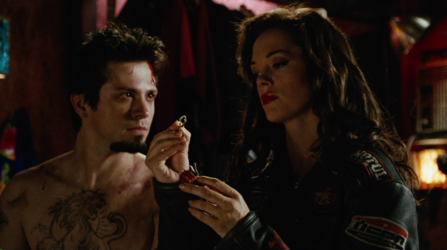 Charmed-Online-dot-net_PlanetTerror3805.jpg