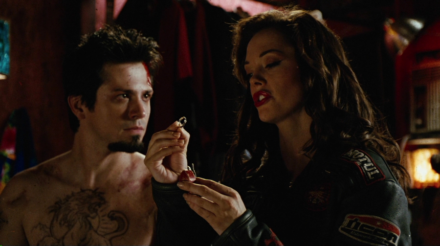 Charmed-Online-dot-net_PlanetTerror3808.jpg