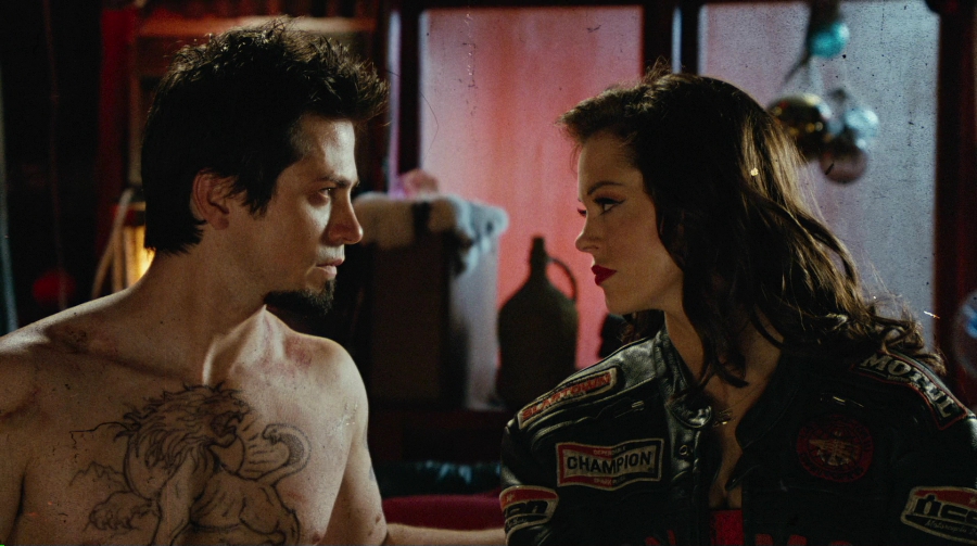 Charmed-Online-dot-net_PlanetTerror3820.jpg