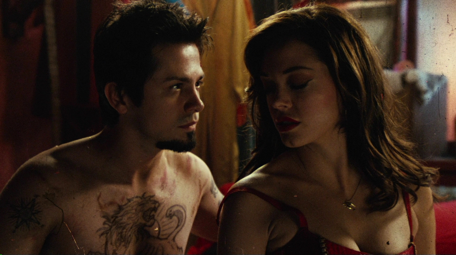 Charmed-Online-dot-net_PlanetTerror3830.jpg
