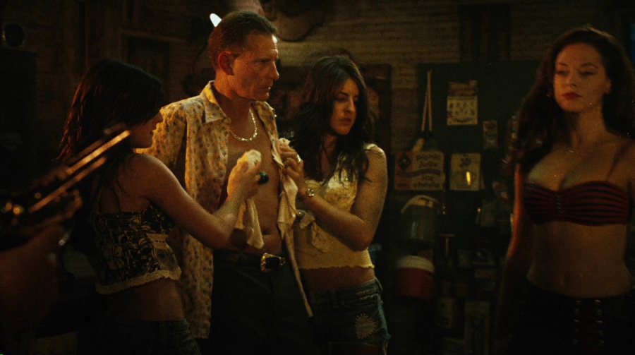 Charmed-Online-dot-net_PlanetTerror3988.jpg