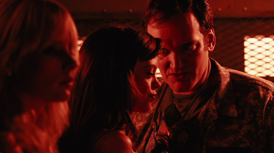 Charmed-Online-dot-net_PlanetTerror4532.jpg