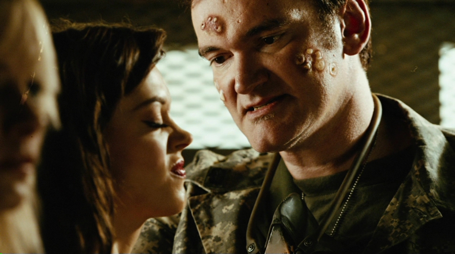 Charmed-Online-dot-net_PlanetTerror4578.jpg