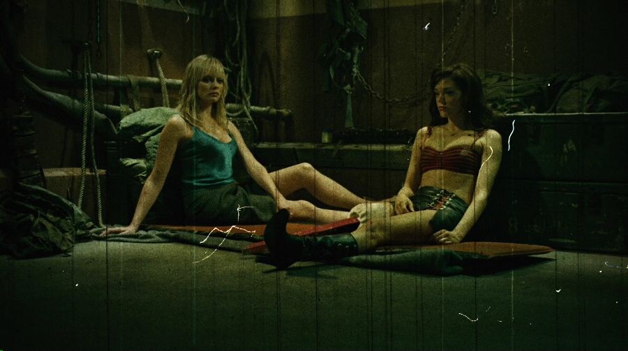 Charmed-Online-dot-net_PlanetTerror4864.jpg