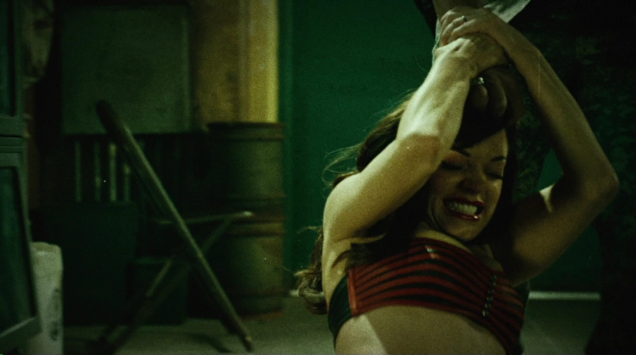 Charmed-Online-dot-net_PlanetTerror4926.jpg
