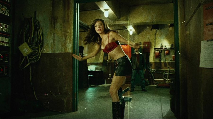 Charmed-Online-dot-net_PlanetTerror5156.jpg