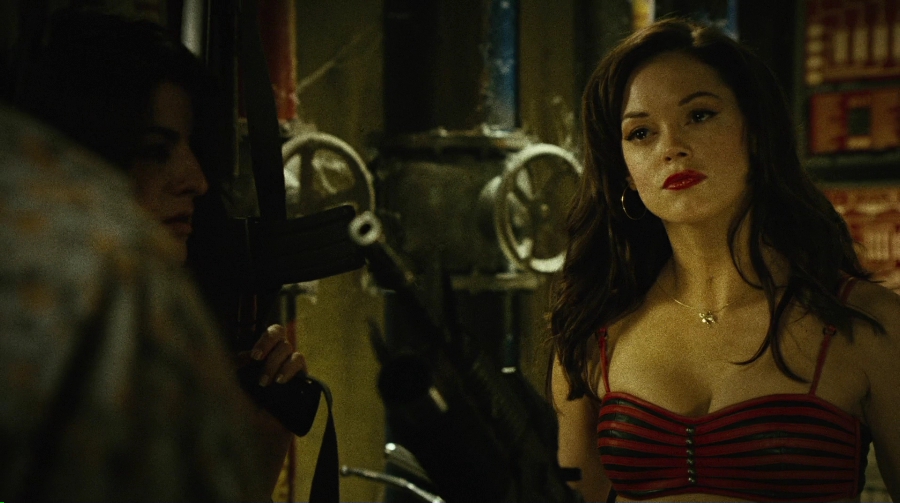 Charmed-Online-dot-net_PlanetTerror5192.jpg