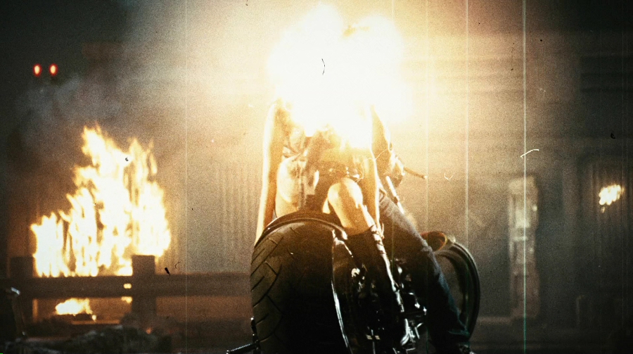 Charmed-Online-dot-net_PlanetTerror5238.jpg