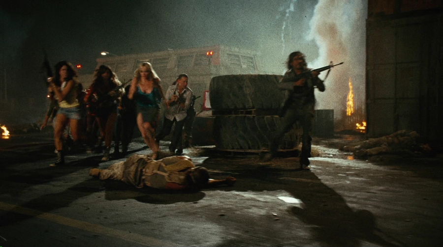 Charmed-Online-dot-net_PlanetTerror5262.jpg