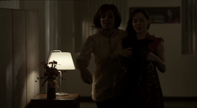 Charmed-Online-dot-net_RosewoodLane0323.jpg