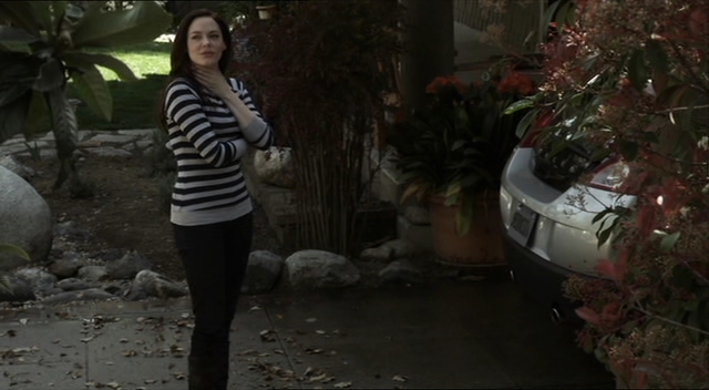 Charmed-Online-dot-net_RosewoodLane0528.jpg
