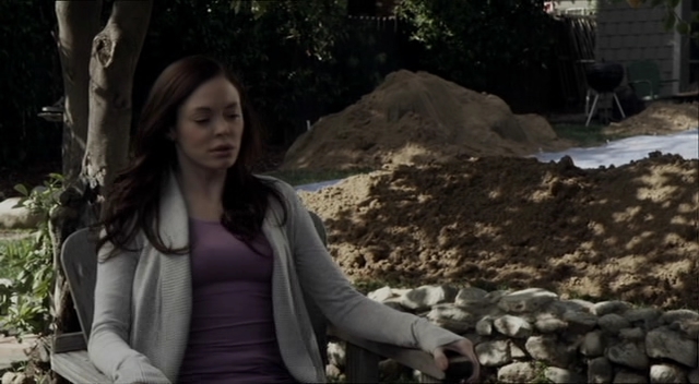 Charmed-Online-dot-net_RosewoodLane2199.jpg