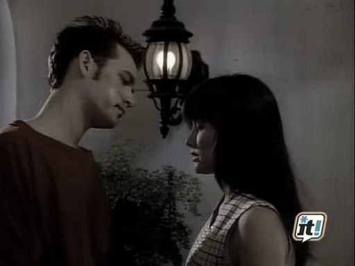 charmed-online_dot_nl-BeverlyHills91210_2x10-1971.jpg