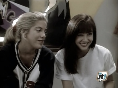 charmed-online_dot_nl-BeverlyHills90210-2x13-0305.jpg