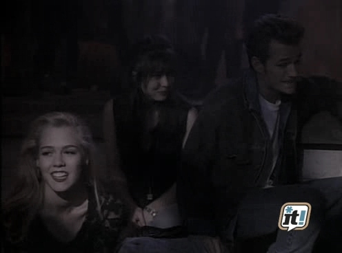 charmed-online_dot_nl-BeverlyHills90210-2x15-0921.jpg