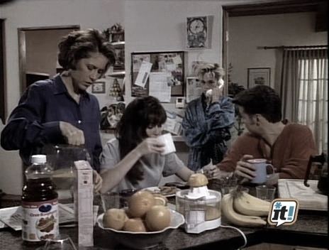 charmed-online_dot_nl-BeverlyHills90210-2x16-0855.jpg