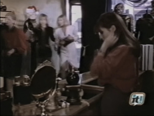 charmed-online_dot_nl-BeverlyHills90210-2x18-0242.jpg