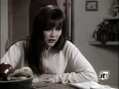 charmed-online_dot_nl-BeverlyHills90210-2x19-1461.jpg