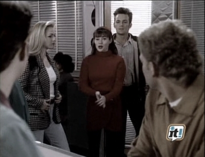 charmed-online_dot_nl-BeverlyHills90210-2x20-2424.jpg